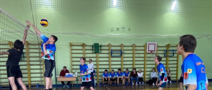 В Ново-Харитоновской школе 21-22 апреля прошли соревнования по волейболу