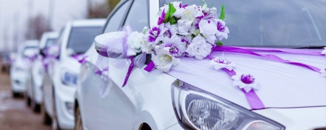 В Москве свадебный кортеж устроил стрельбу из автомобиля