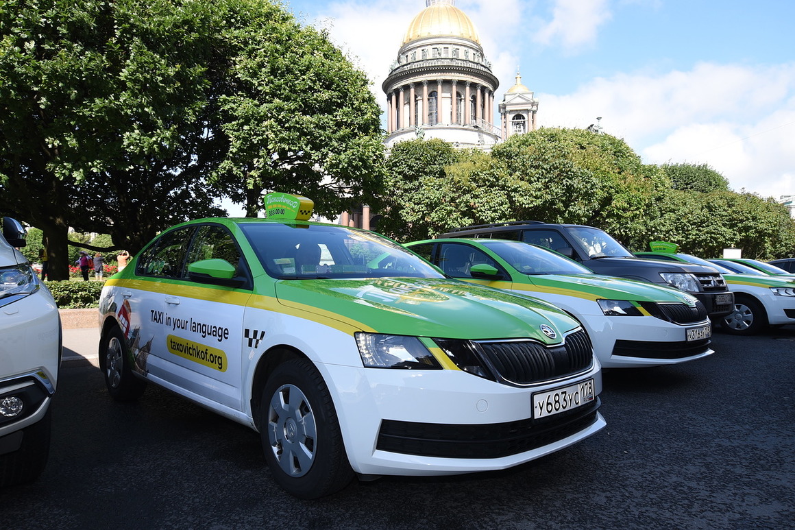 В Новосибирске начал работу новый агрегатор такси «Таксовичкоф»