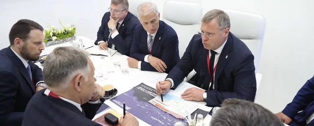 Астраханский губернатор обсудил с главой «Автодора» строительство скоростной трассы