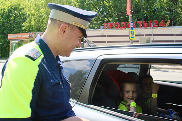 Сотрудники ГИБДД провели в Красногорске тематический рейд «Ребенок – пассажир, пешеход»