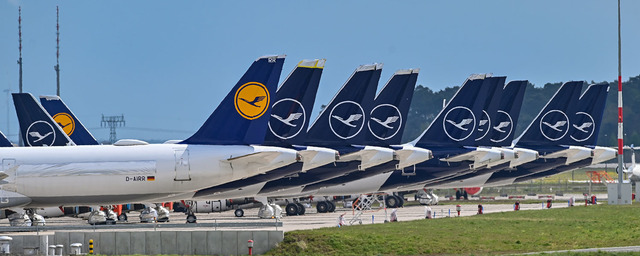 Bloomberg: в Германии Lufthansa из-за нехватки персонала отменила около 900 рейсов