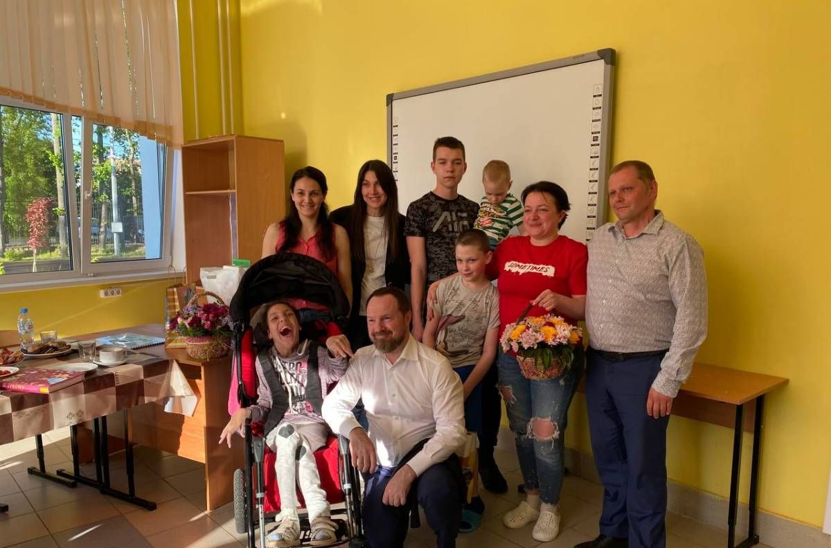 Депутат Госдумы Сергей Колунов поздравил детей из ДНР с праздником