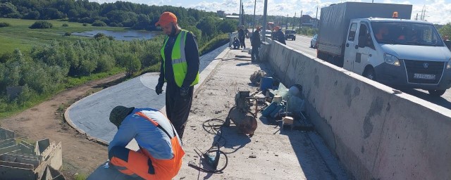 На пяти мостах в Великом Новгороде проводятся ремонтные работы