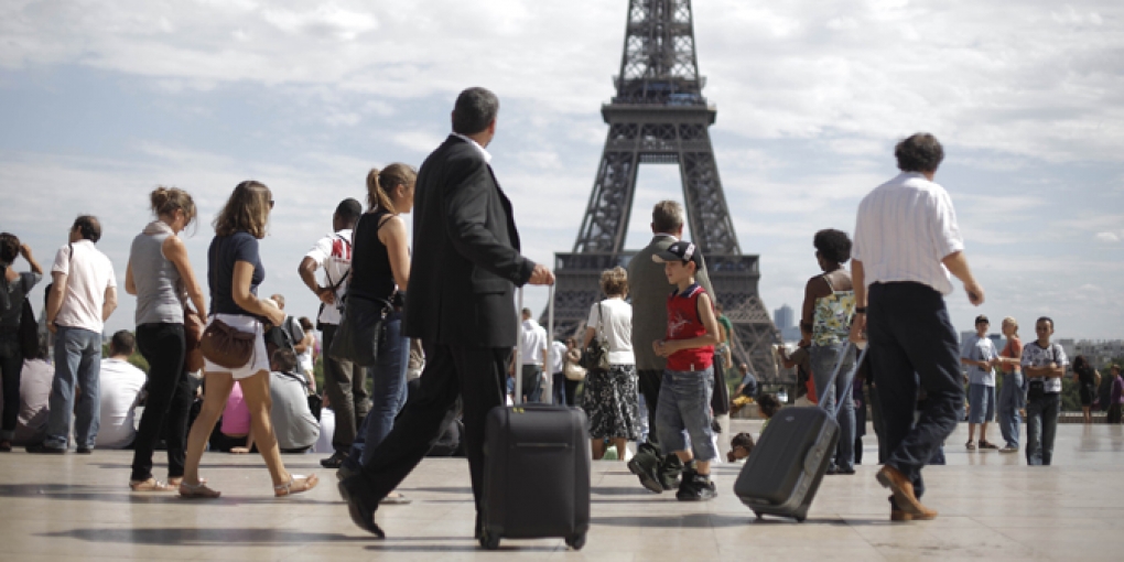 Франция вводит туристические квоты и пропуска