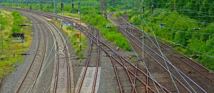 Глава Курской области Старовойт заявил о возможной попытке подрыва железной дороги