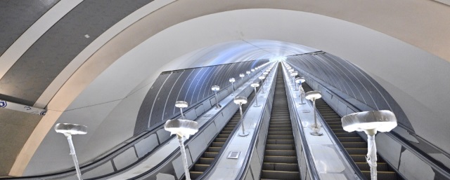 В мэрии Москвы сообщили о грузовых испытаниях самого длинного эскалатора столичного метро