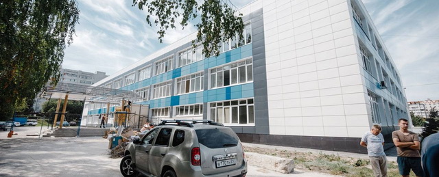 Денис Спирин проверил ход капремонта в чебоксарских школах