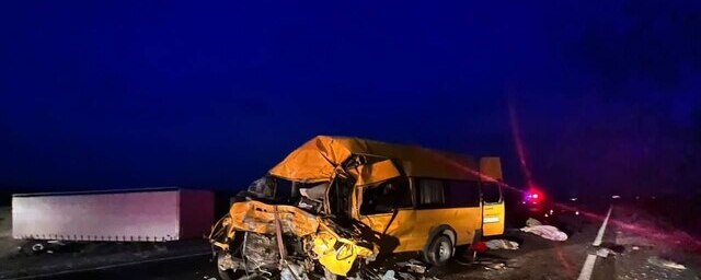 В Дагестане в аварии с грузовиком погибли семь человек, в том числе ребёнок