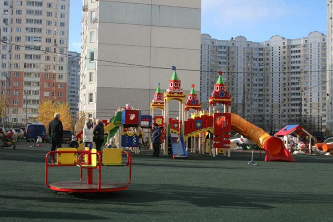 В Красногорске на двух улицах открыли детские площадки