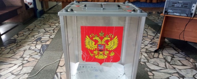 Избиратели Омска начали досрочное голосование на выборах депутатов горсовета