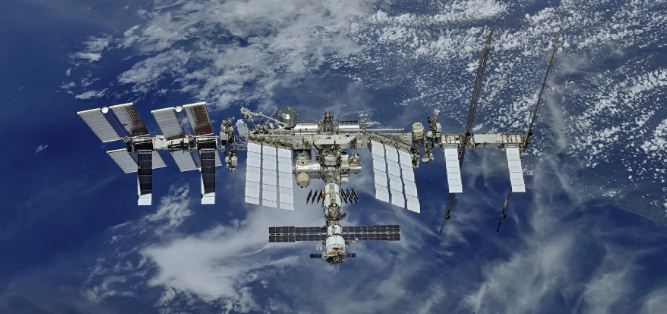 «Роскосмос»: дата выхода из проекта МКС зависит от состояния станции