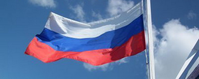 В кузбасской школе подняли сербский флаг вместо российского