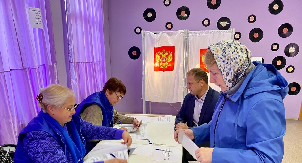 Глава г.о. Электрогорск Дорофеев посетил избирательные участки