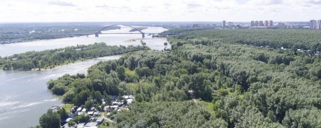 На левом берегу Оби в Новосибирске появится парк с судоверфью и башнями