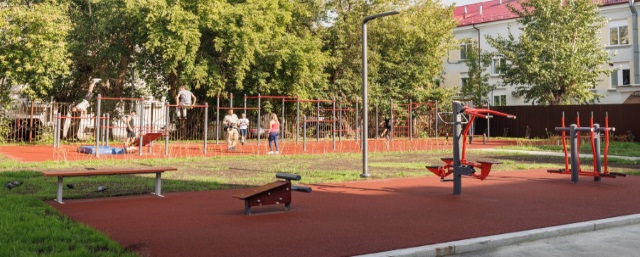 Мэр Екатеринбурга разрешил горожанам заниматься спортом на территории школ