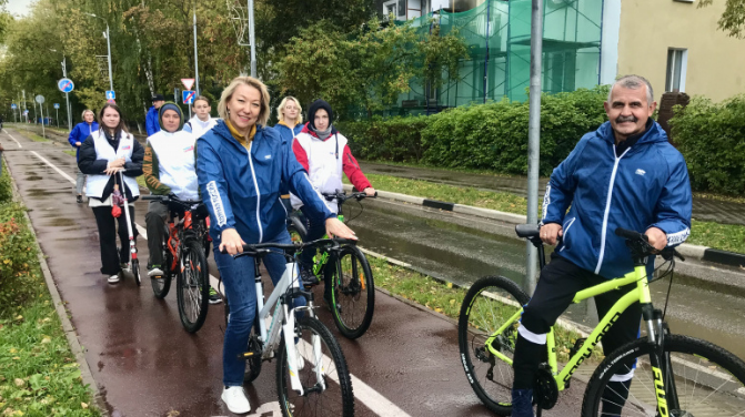 Активисты щелковского отделения партии «Единая Россия» провели мониторинг благоустройства на велосипедах