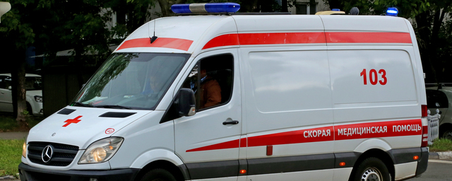 В Краснодаре водитель и трое пассажиров «Газели» пострадали от столкновения с грузовиком