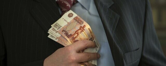 ФСБ и МВД задержали главу здравоохранения района Петербурга за хищение 77 млн рублей