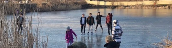Пять человек провалились под лёд за сутки в Майкопе