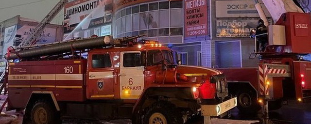 Пострадавший при тушении барнаульского ТЦ «Успех» пожарный скончался