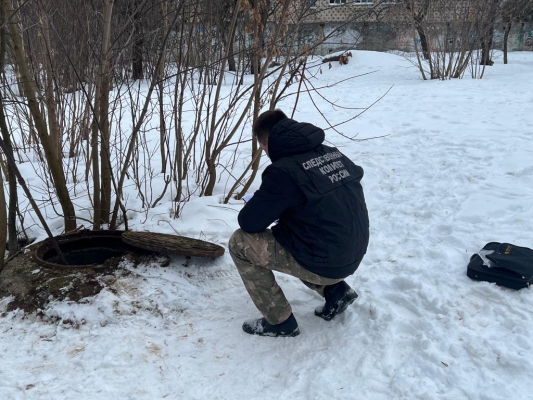 В канализационном колодце Обнинска обнаружили трупы мужчины и женщины