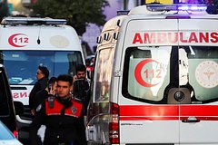 В Турции шесть человек погибли после аварии с микроавтобусом