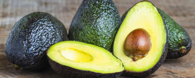 Диетолог Королева назвала пользу авокадо для лёгких и сердца