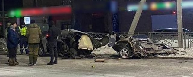 В Улан-Удэ в аварии автомобиль Nissan превратился в груду искорёженного металла