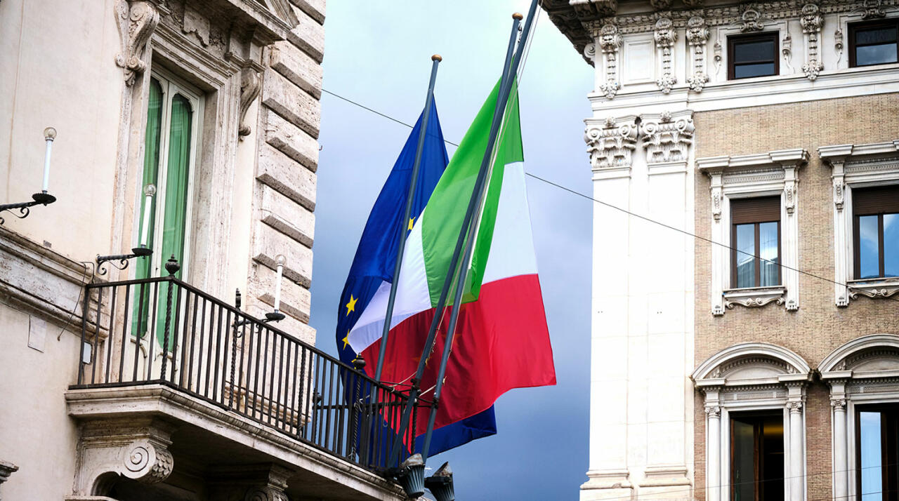 В МИД Италии сообщили о преступных акциях против диппредставительств за рубежом