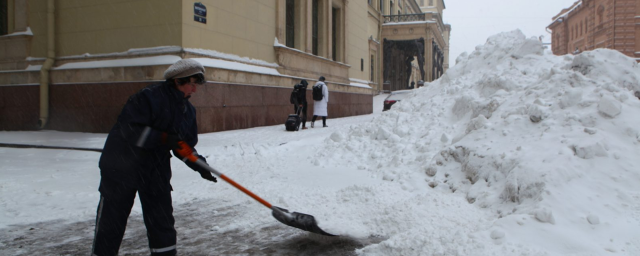 Беглов: Переход на новую модель уборки Петербурга от снега займет около двух лет