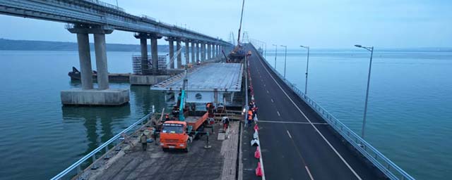 Минтранс РФ: Крымский мост перекроют для автомобилей 31 января на 12 часов