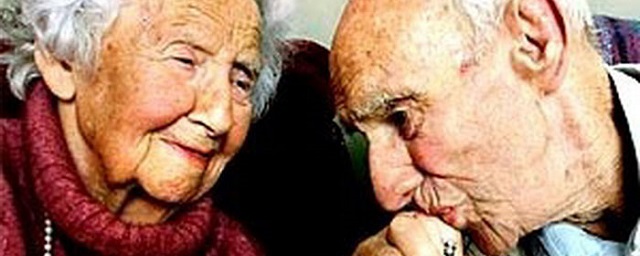 Норвежские ученые выяснили, что брак на всю жизнь снижает риск слабоумия в старости