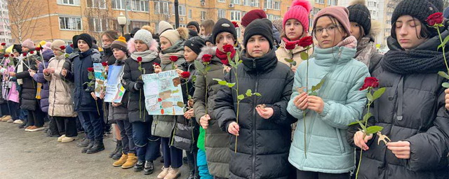 В Раменском г.о. школьники почтили память погибших в годы ВОВ солдат