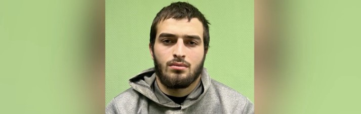 В Москве 22-летний москвич ограбил парфюмерный магазин и избил охранников