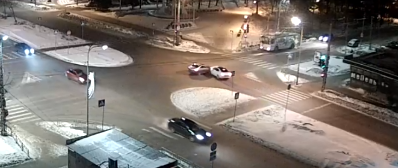 Два автомобиля столкнулись на Октябрьском проспекте в Петрозаводске