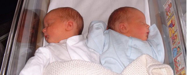 В Волгограде специалисты двух больниц спасали беременную женщину и ее новорожденных близнецов