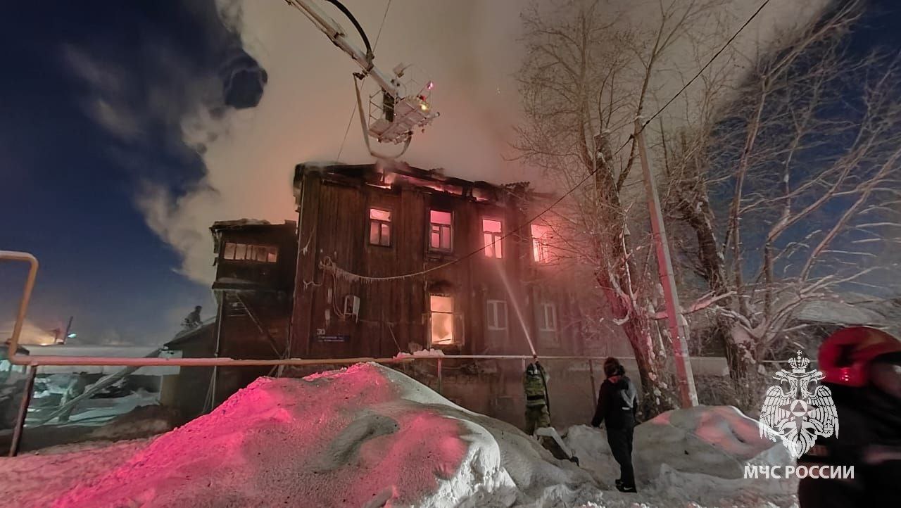 Два человека погибли при пожаре в Уфе на улице Сазонова