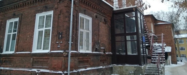 Ксения Собчак раскритиковала состояние здания женской консультации в Перми