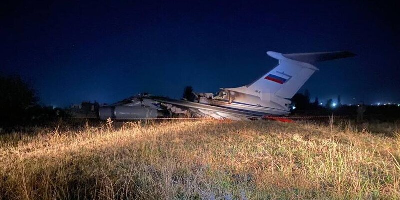Российский транспортный самолёт Ил-76 загорелся в аэропорту в Таджикистане