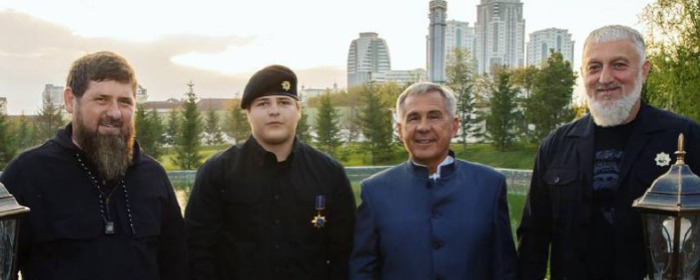 Глава Татарстана вручил сыну Рамзана Кадырова орден «Дуслык»