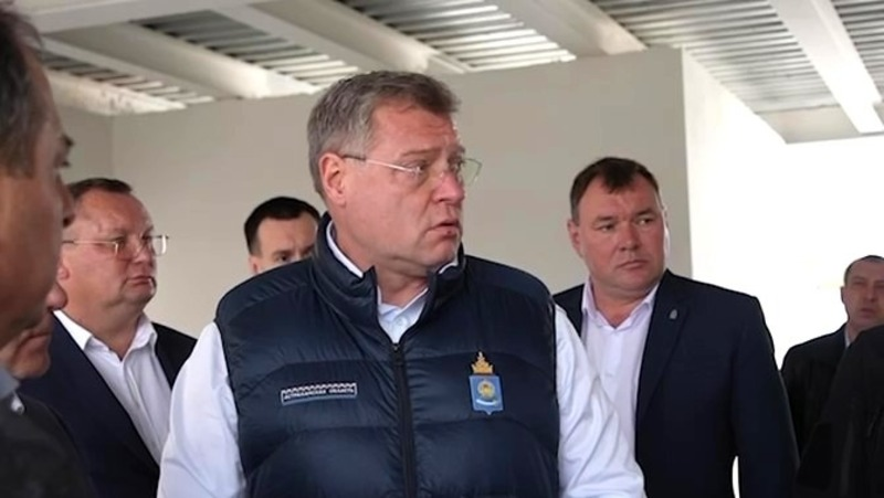 Губернатор Астраханской области пригрозил санкциями подрядчикам, затягивающим строительство соцобъектов в Камызяке