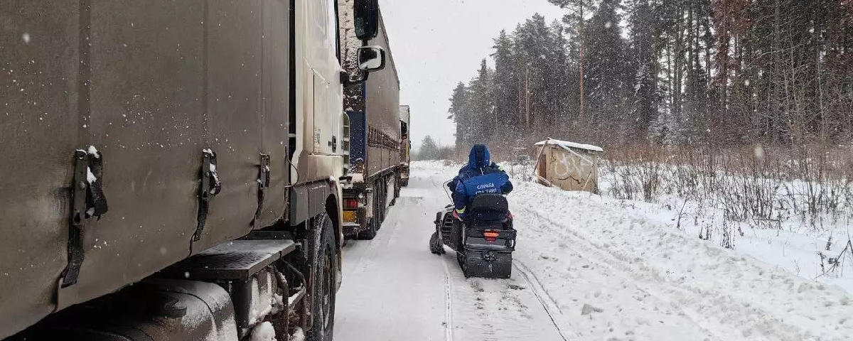 В Удмуртии вновь продлили ограничение для грузовиков на воткинских трассах из-за снегопада