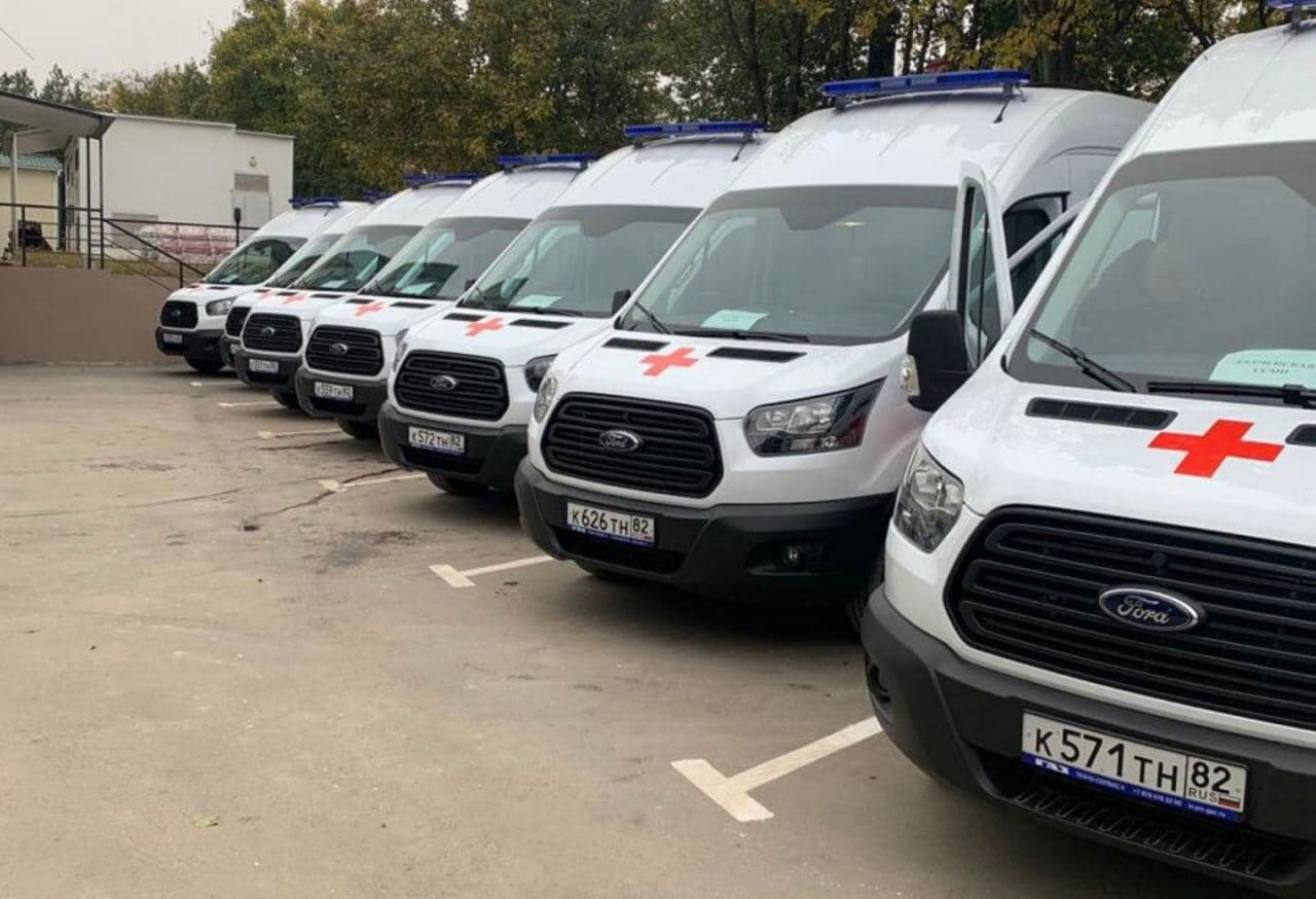 Автопарк службы скорой медицинской помощи Крыма пополнился новыми спецмашинами