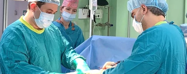 В Тюмени врачи удалили 51-летней пациентки две опухоли весом 9 килограммов