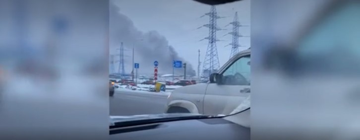 В Новой Москве загорелись торговые павильоны