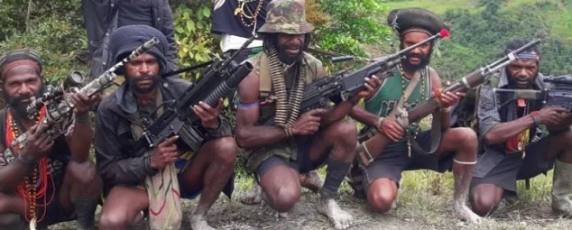 В Папуа-Новой Гвинее аборигены взяли в заложники профессора из Австралии и трех его коллег