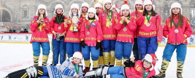 Хоккеистки из г.о. Красногорск взяли третье место на всероссийском турнире по хоккею с мячом