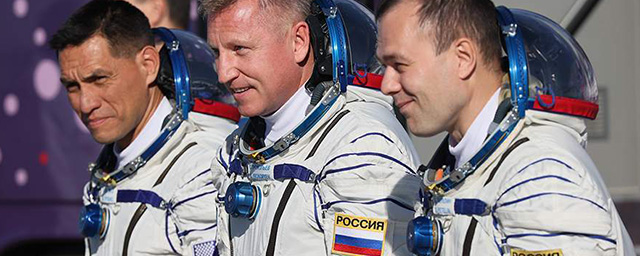 Исполнительный директор «Роскосмоса» Крикалев: Космонавтов с «Союза МС-22» не разместили на Crew Dragon из-за рисков
