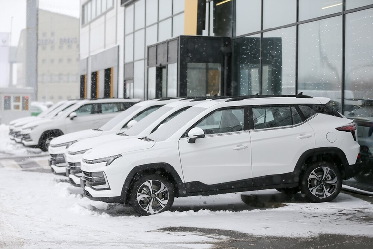 В Пермь прибыли первые автомобили «Москвич 3» для продажи